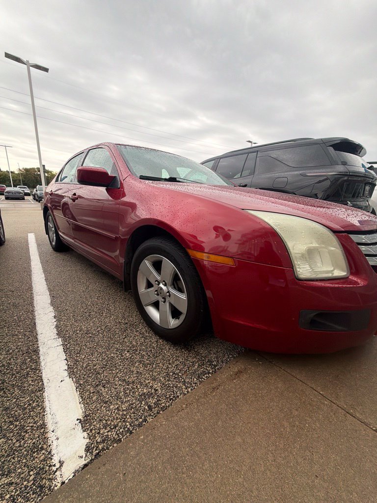 Used 2009 Ford Fusion SE FWD image 2