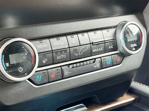 Used 2021 Ford Expedition Platinum image 21