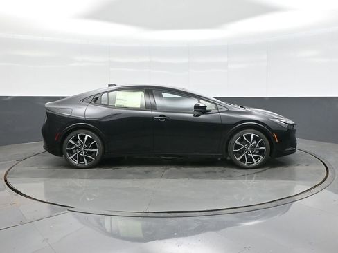 New 2026 Toyota Prius Plug-In Hybrid image 8