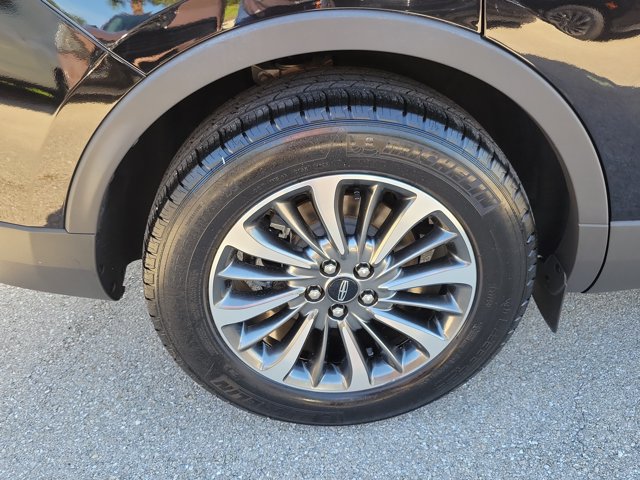 Certified 2022 Lincoln Nautilus FWD w/ Premium Package image 10