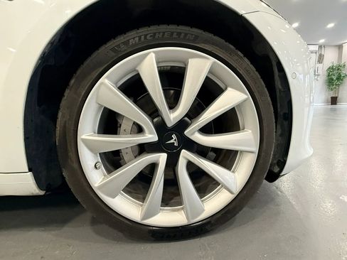 Used 2019 Tesla Model 3 Standard Range RWD image 31