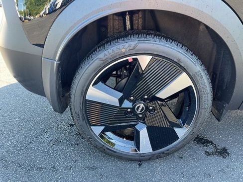 New 2025 Nissan Kicks SR image 34