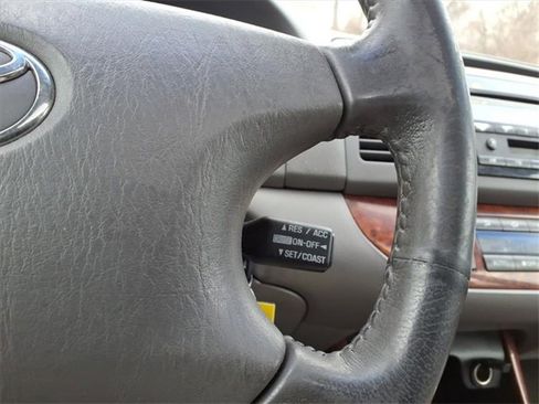 Used 2002 Toyota Camry XLE image 17