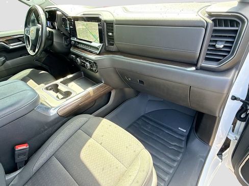 Used 2024 Chevrolet Silverado 2500 LT RWD image 34