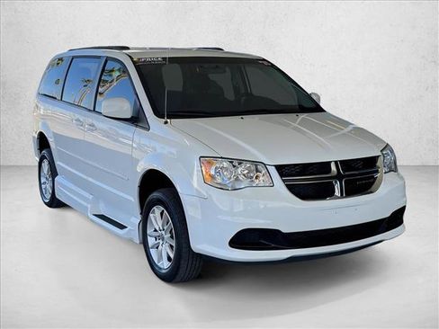 Used 2015 Dodge Grand Caravan SXT image 7