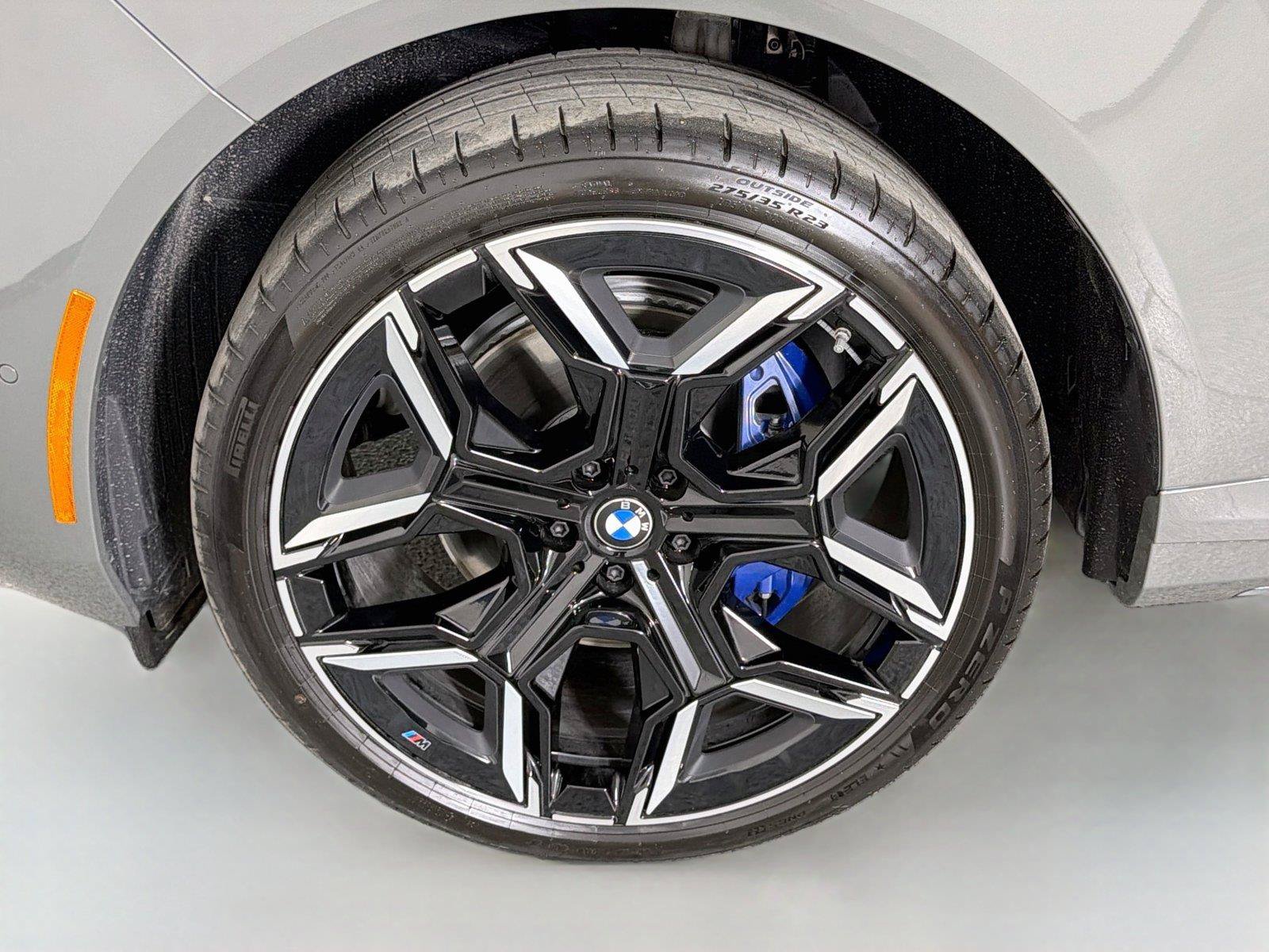 New 2027 BMW X5 xDrive40i w/ M Sport Professional Package AWD/4WD image 31