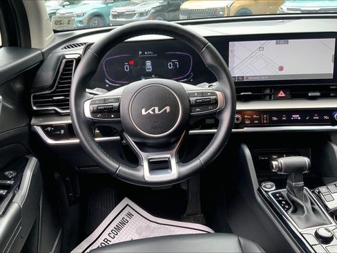 Used 2024 Kia Sportage EX FWD image 7