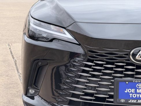 Used 2023 Lexus RX 350 Premium Plus w/ Cold Area Package FWD image 5