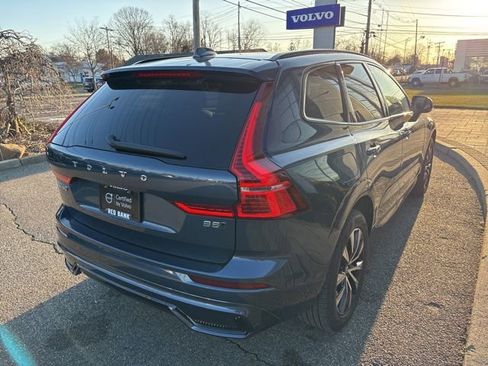 Used 2025 Volvo XC60 B5 Plus image 5