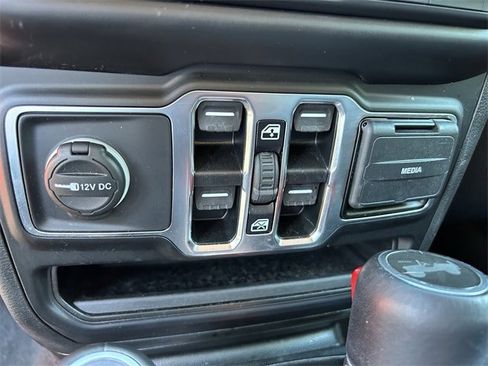 Used 2021 Jeep Wrangler Unlimited Sahara image 19