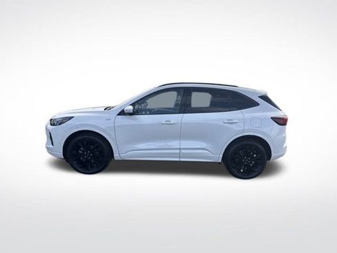 Used 2023 Ford Escape ST-Line Elite w/ Premium Technology Package image 2