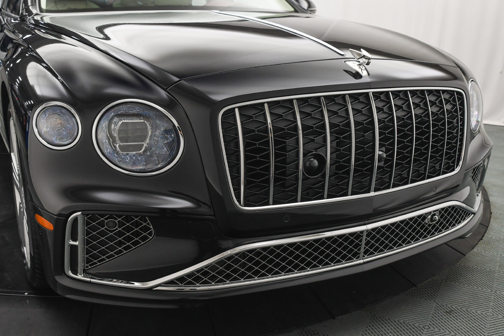 New 2026 Bentley Flying Spur V8 AWD/4WD image 26