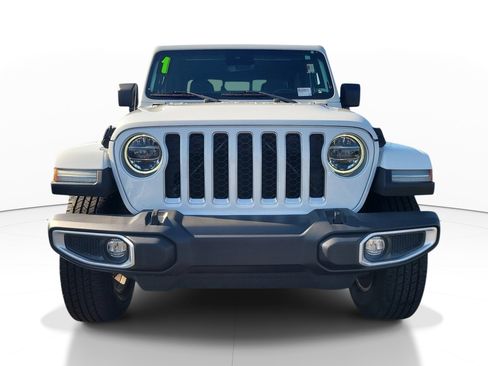 Used 2021 Jeep Gladiator Overland AWD/4WD image 2