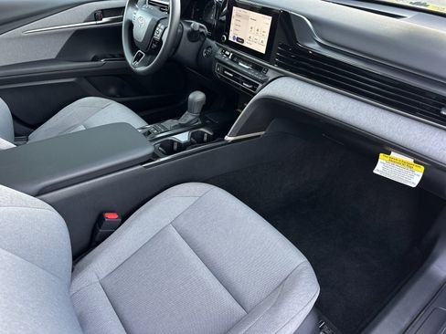 Used 2026 Toyota Camry LE FWD image 16