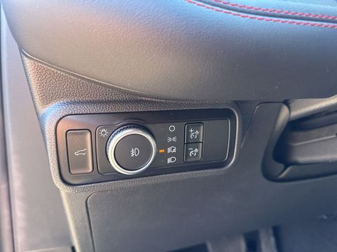 Used 2025 Ford Explorer ST-Line image 19