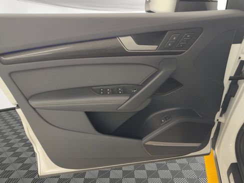 Used 2022 Audi SQ5 Prestige AWD/4WD image 14