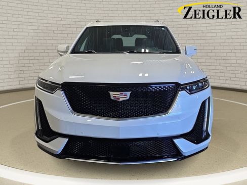 Used 2023 Cadillac XT6 Sport w/ Platinum Package AWD/4WD image 2