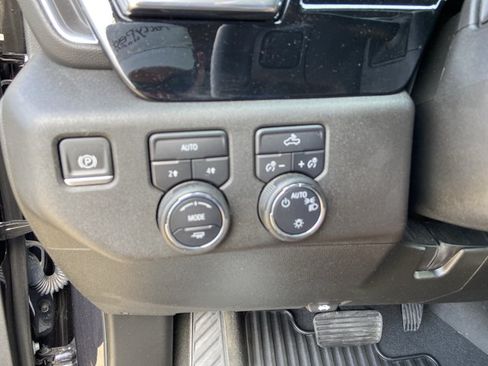 Used 2023 Chevrolet Silverado 1500 LT AWD/4WD image 47