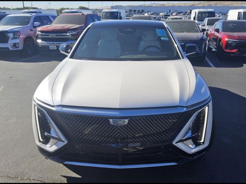 Used 2024 Cadillac Lyriq Luxury RWD image 15
