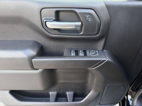Used 2019 Chevrolet Silverado 1500 Custom w/ Custom Max Trailering Package AWD/4WD image 19