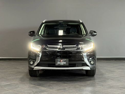 Used 2018 Mitsubishi Outlander SE FWD image 3
