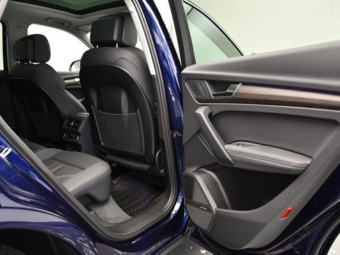 Certified 2025 Audi Q5 2.0T Premium Plus w/ Premium Plus Package image 52