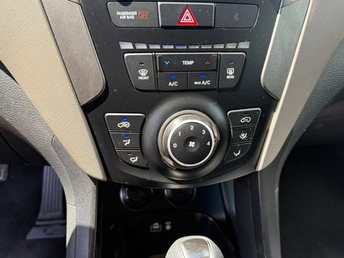 Used 2018 Hyundai Santa Fe Sport FWD image 12