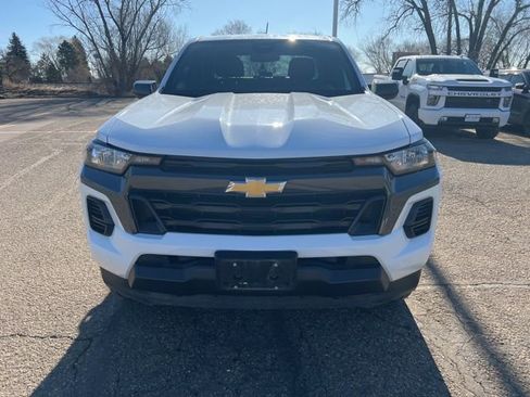 Used 2023 Chevrolet Colorado LT image 2
