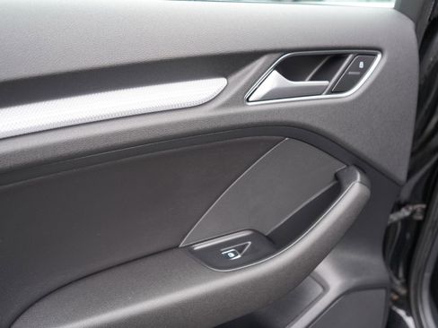 Used 2016 Audi A3 e-tron Premium Plus w/ Premium Plus Package image 43