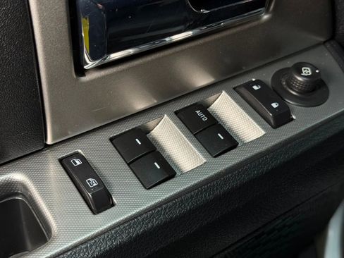 Used 2017 Ford Expedition XLT RWD image 30