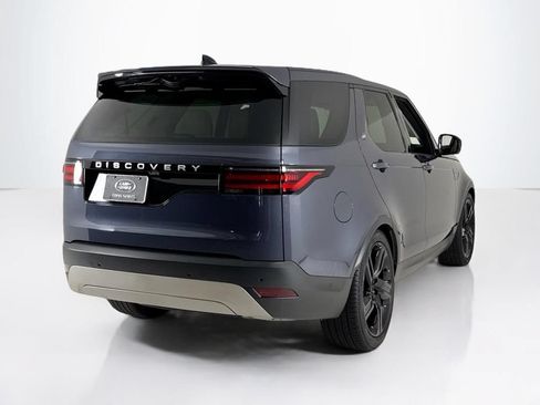 Used 2024 Land Rover Discovery S AWD/4WD image 6