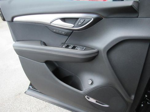 New 2025 Buick Envision Sport Touring image 27