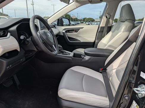 Used 2024 Toyota RAV4 XLE Premium FWD image 25