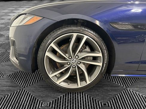 Used 2024 Jaguar XF R-Dynamic SE AWD/4WD image 12