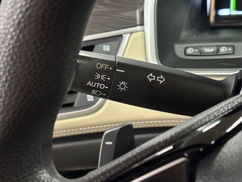 Used 2018 Honda Clarity Base image 25