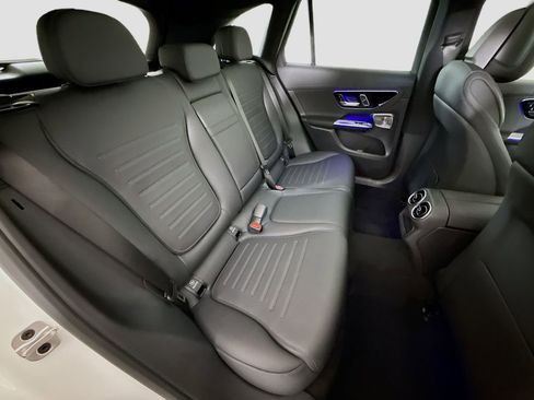 Used 2026 Mercedes-Benz GLC 300 4MATIC image 28