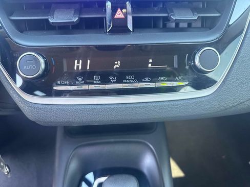 Used 2024 Toyota Corolla LE image 23