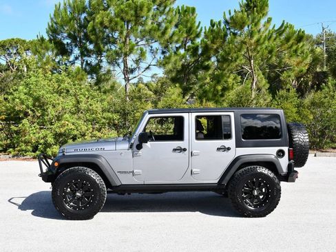 Used 2016 Jeep Wrangler Unlimited Rubicon w/ Connectivity Group AWD/4WD image 23