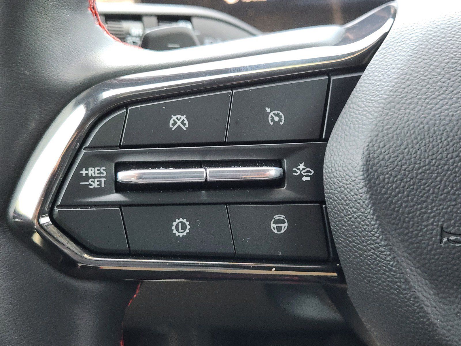 Used 2026 Chevrolet Traverse RS w/ LPO, Floor Liner Package FWD image 24