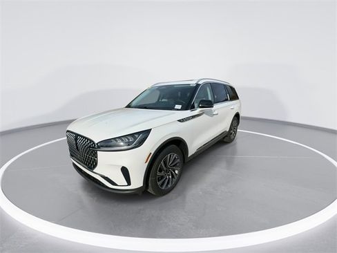 New 2026 Lincoln Aviator Premiere image 3