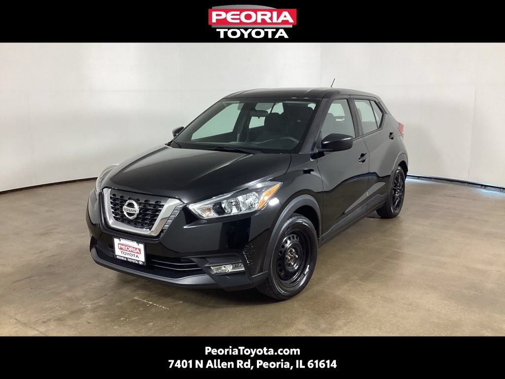 Used 2018 Nissan Kicks S FWD image 1