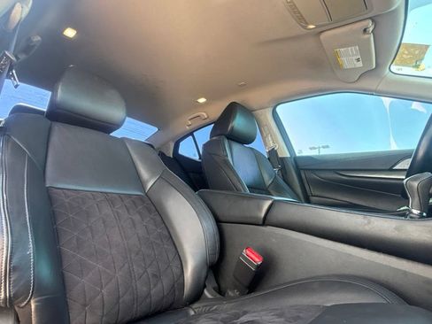 Used 2017 Nissan Maxima SR FWD image 26