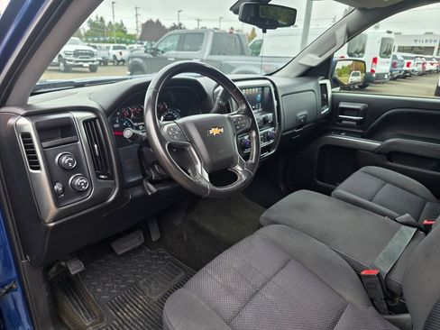 Used 2018 Chevrolet Silverado 1500 LT w/ LT Eassist Package image 10