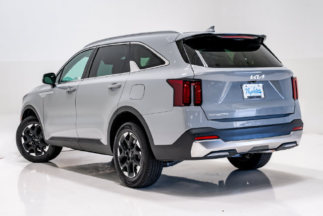 Used 2026 Kia Sorento S AWD/4WD image 32