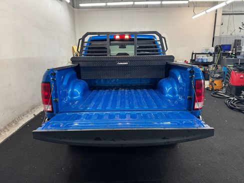 Used 2022 RAM 1500 Classic SLT AWD/4WD image 6