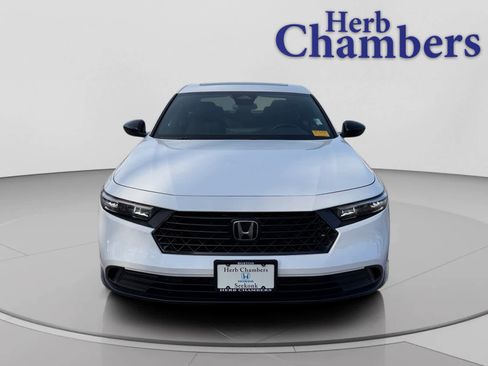 Used 2024 Honda Accord Sport image 2