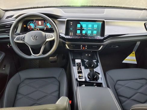 New 2026 Volkswagen Atlas Cross Sport SE FWD image 6