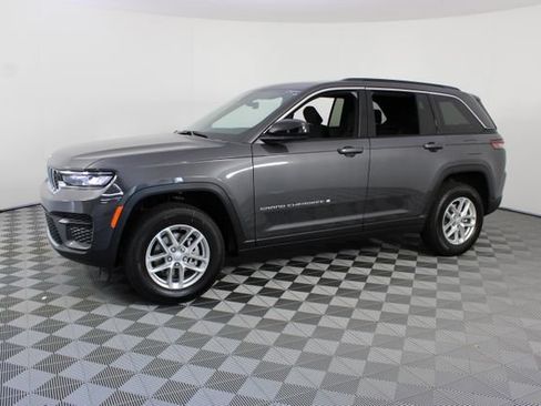 New 2026 Jeep Grand Cherokee Laredo AWD/4WD image 2