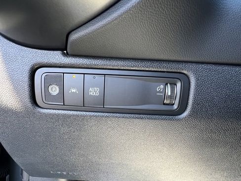 New 2026 Chevrolet Equinox EV LT image 18