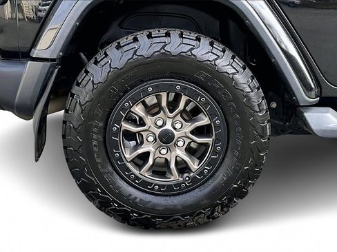 Certified 2020 Jeep Wrangler Unlimited Sahara image 33